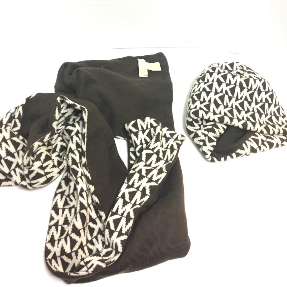 Micheal Kros authentic scarf and hat set
